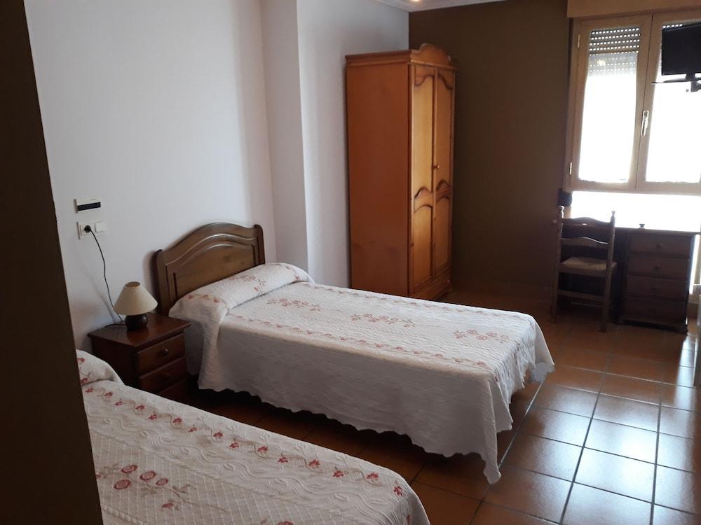 Hostal Ardoi 济祖尔·梅约 外观 照片