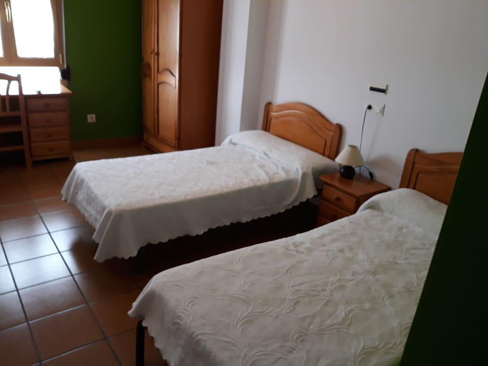 Hostal Ardoi 济祖尔·梅约 外观 照片